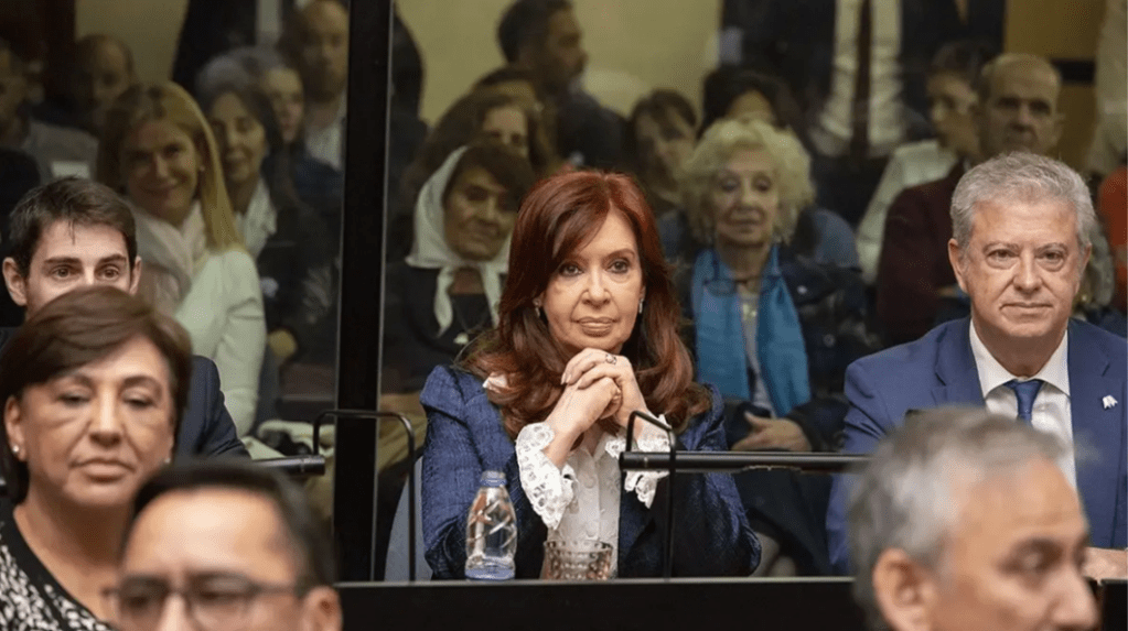 El juicio de los Cuadernos reveló que Cristina Kirchner habría recibido más US$10 millones en coimas solo en los primeros 40 hechos&nbsp;leídos